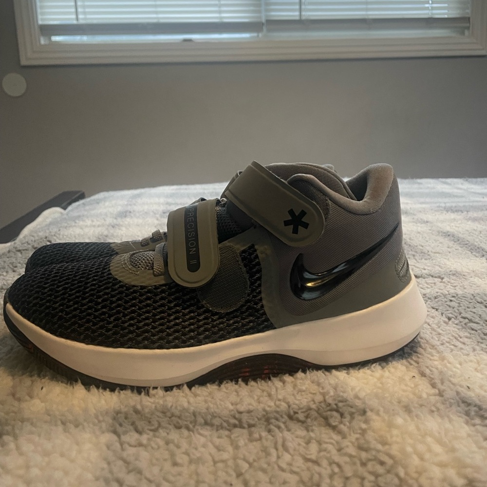 Nike Air Precision II Flyease